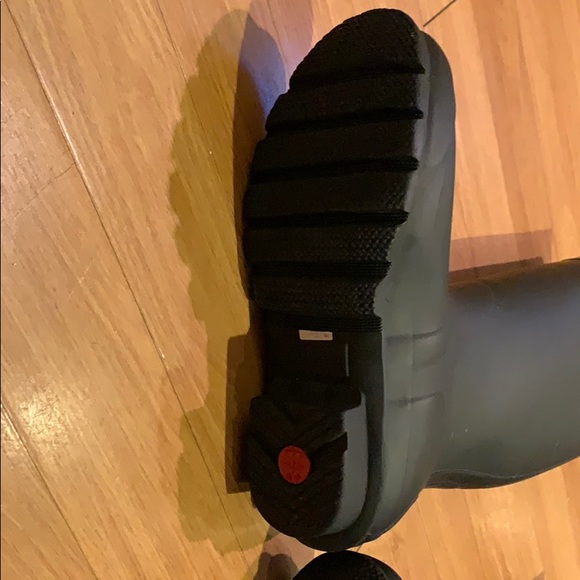 Ladies hunter boots/Like new. Size 8 US - Picture 4 of 6